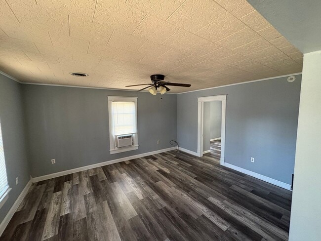 Building Photo - 507 S Third