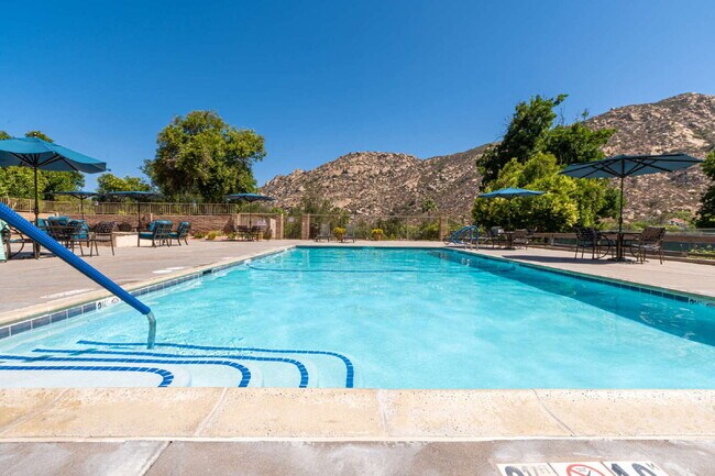 Building Photo - Scenic Long-term Rentals!