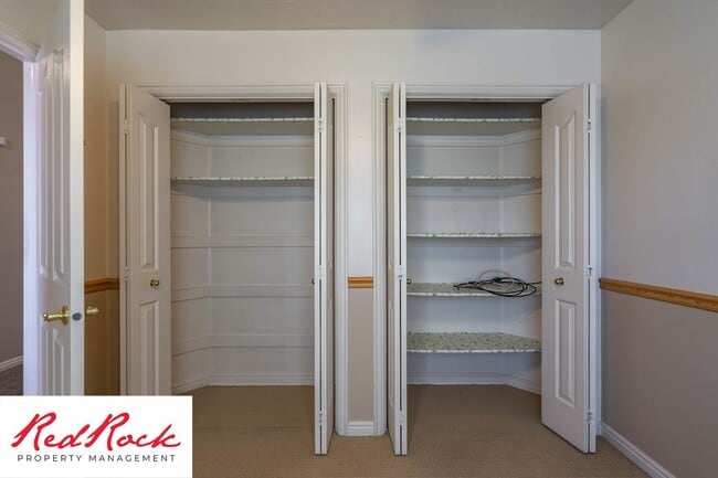 Building Photo - 3 Bed 2 Bath Home in Ivins with Views of Red Mountain