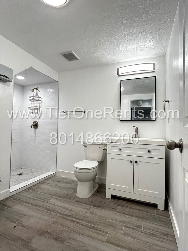 Building Photo - NO DEPOSIT option available for qualified ...