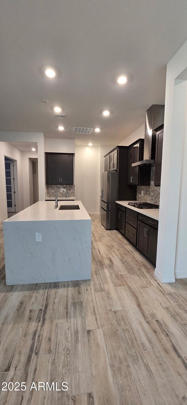 Building Photo - 22638 E Saddle Way