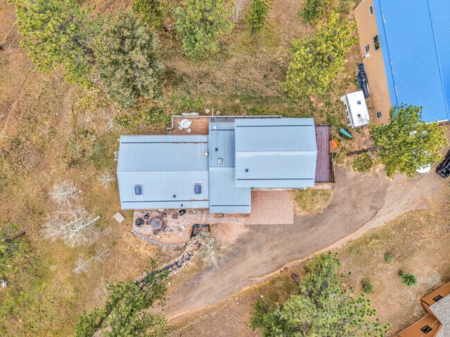 Building Photo - 50 Spruce Dr