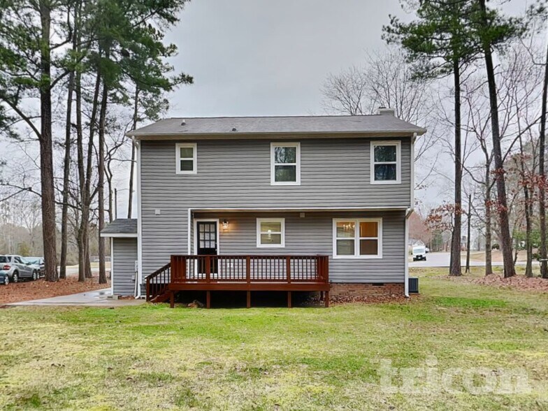 Building Photo - 4128 Labrador Dr