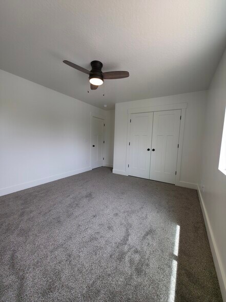 Building Photo - 134 E 900 N