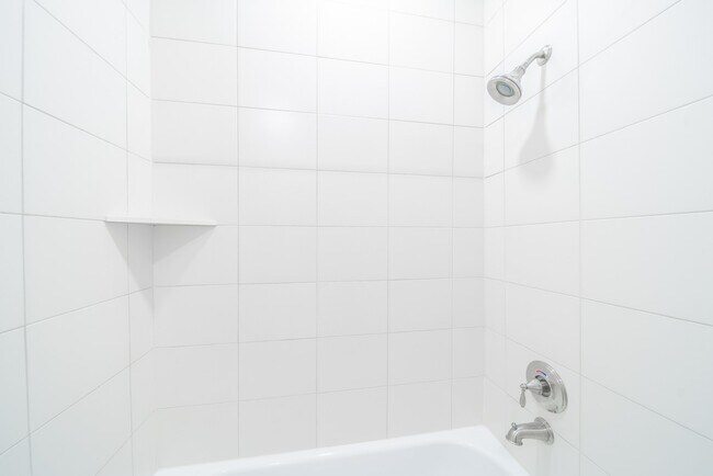 Building Photo - 2426 Bevis St