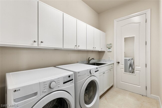 Building Photo - 95 Anchor Ct