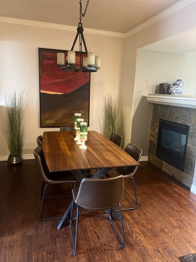 Building Photo - 2801 W 23rd Ave