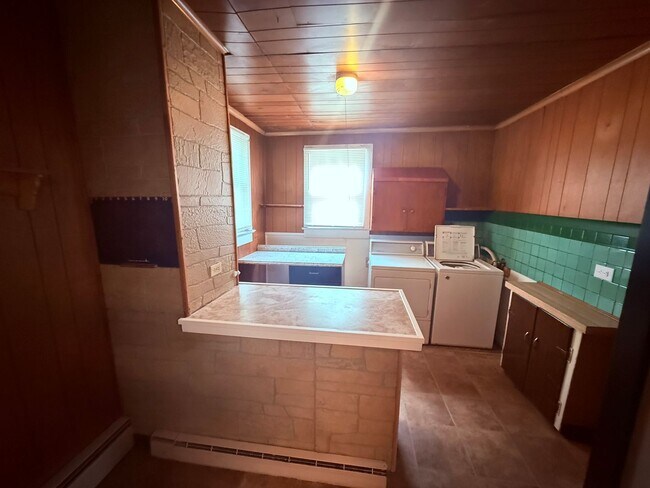 Building Photo - House in 1570 Brick Ave, Scranton