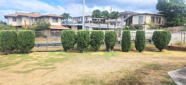 Building Photo - Hidden Gem in Kaimuki – 3 Bed, 2 Bath Home