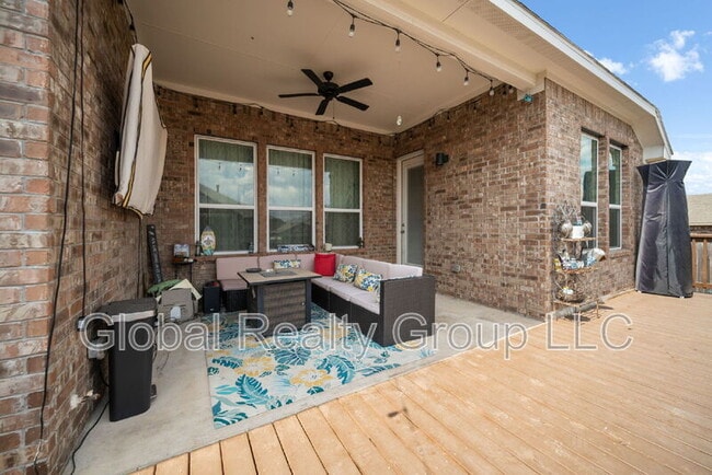 Building Photo - 2227 Quince Ave