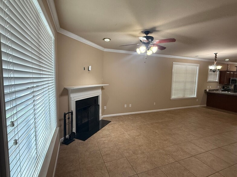Building Photo - 2343 Ridgemont Dr