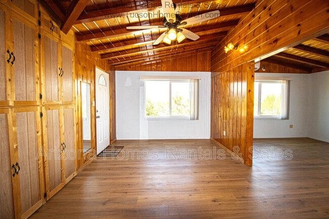 Building Photo - 11640 E Miles St