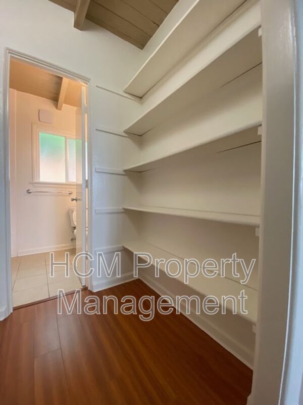 Building Photo - 103 Avenida Carmelo