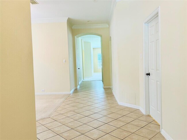 Building Photo - 23247 Dewflower Dr