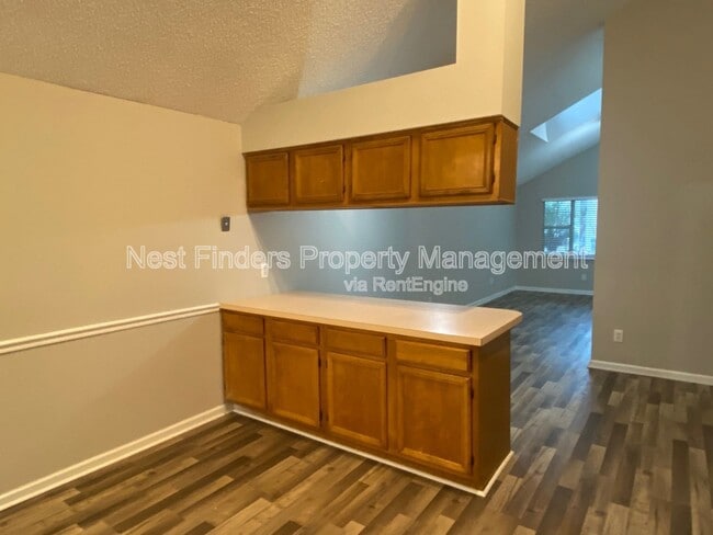Building Photo - 421 Filmore Dr