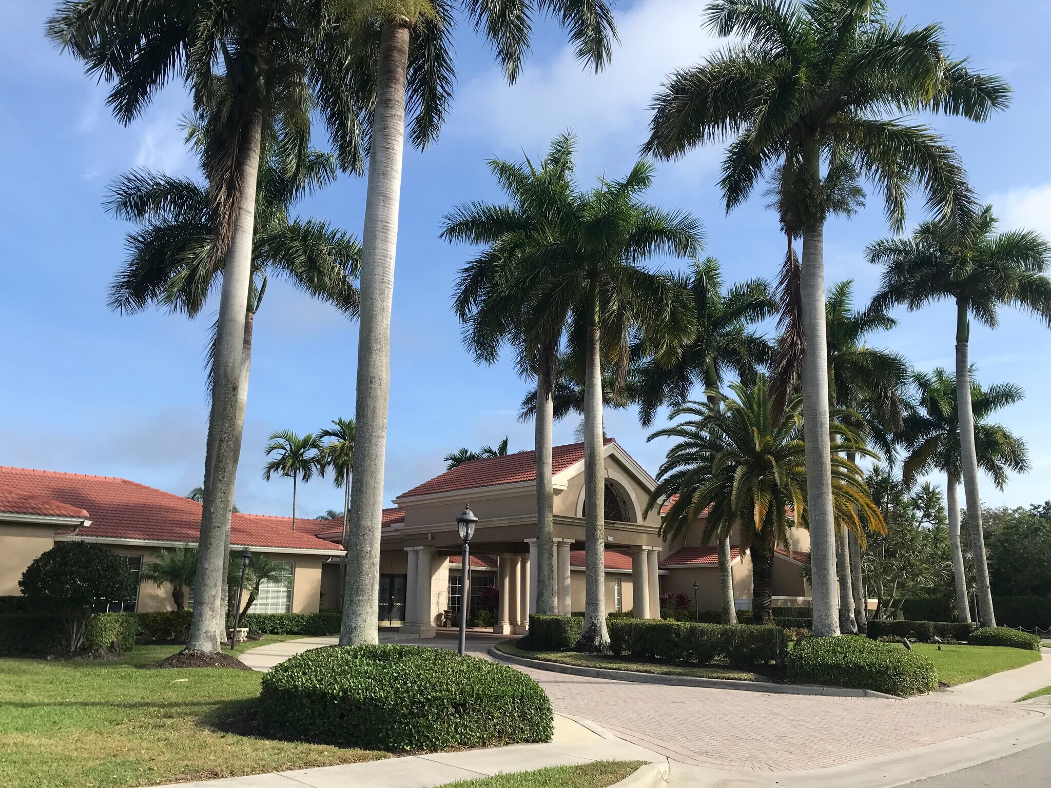 Club House - 6655 Huntington Lakes Cir