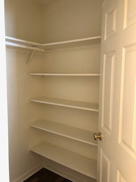 Building Photo - 12664 Zurich Pl