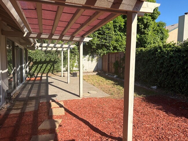 Building Photo - 8016 Sawgrass Cir