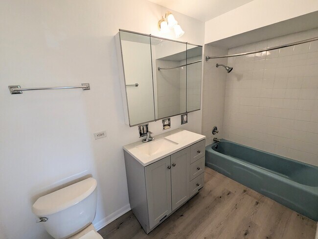 Building Photo - 8557 N National Ave