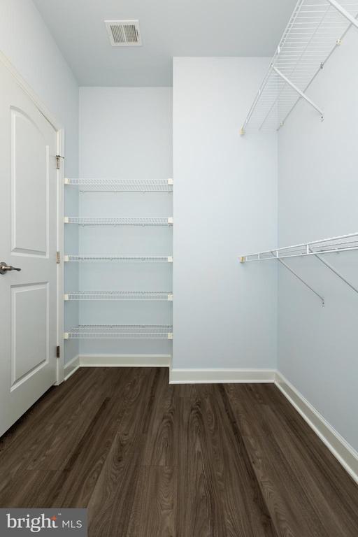 Building Photo - 336 Grand St