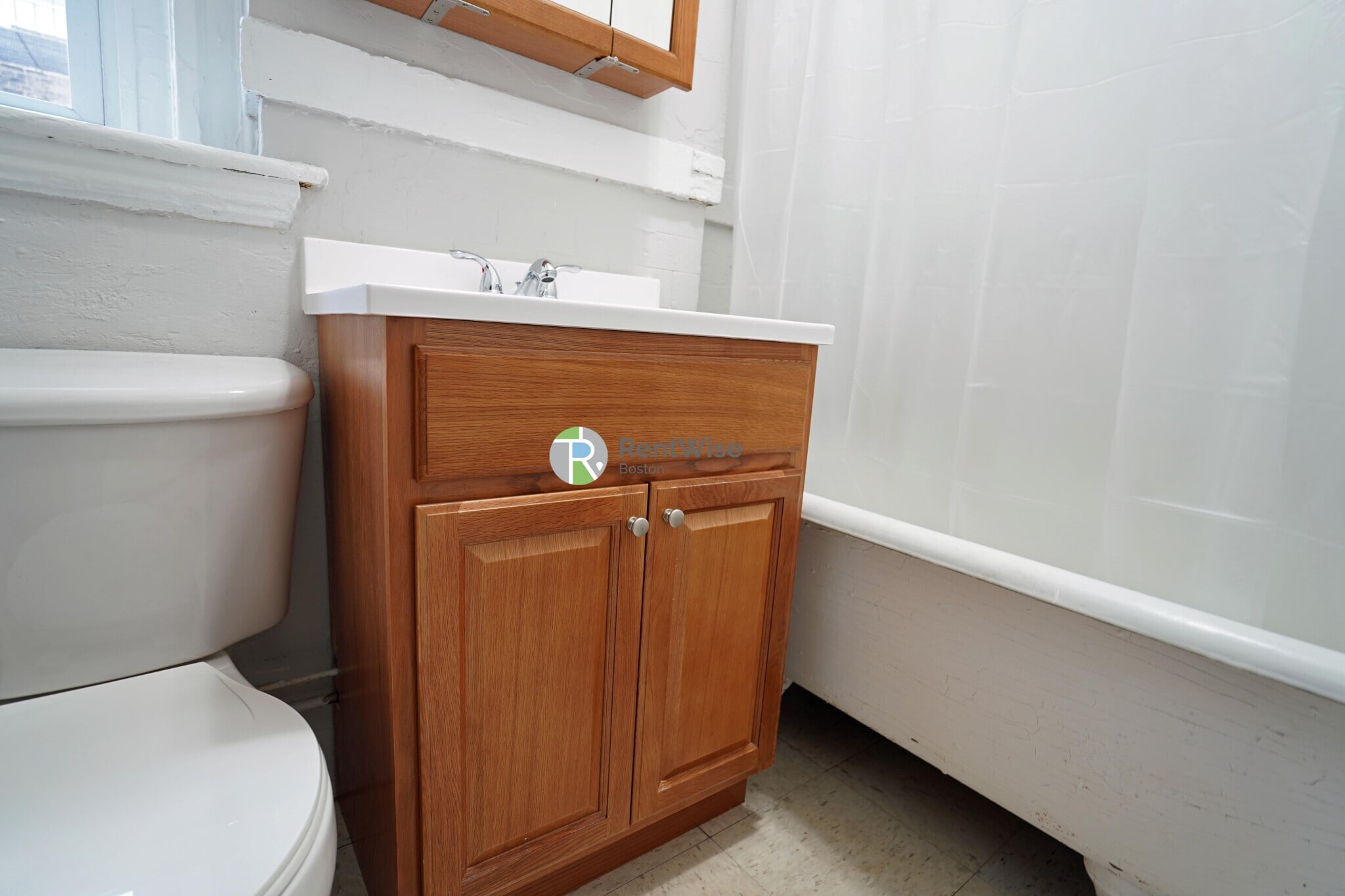 Building Photo - 64 Woodstock Ave