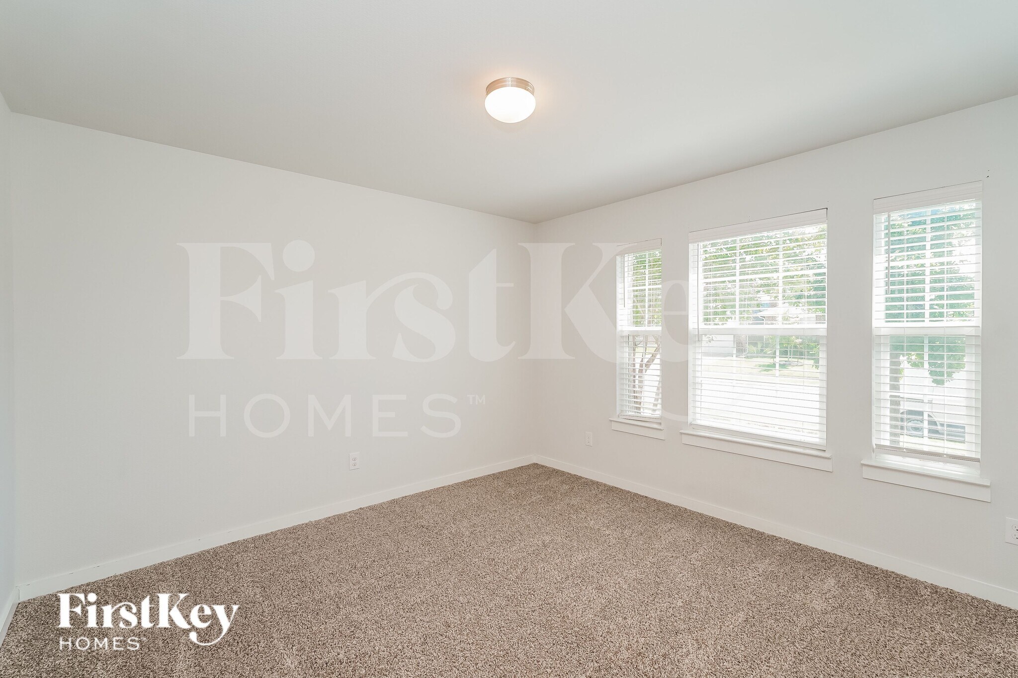 Building Photo - 9005 Dameron Dr