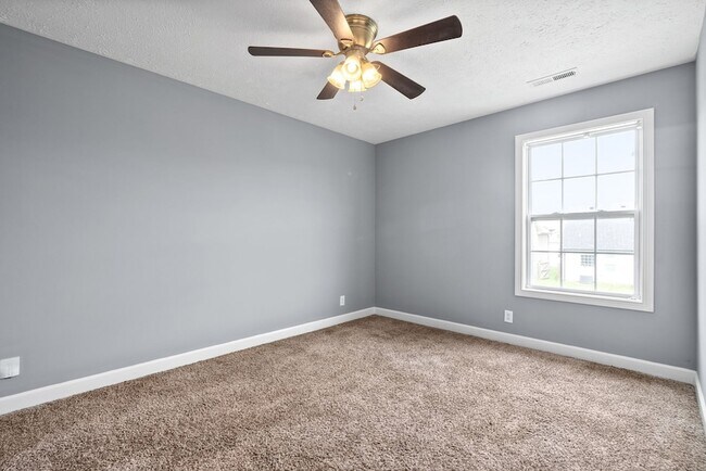 Building Photo - 3755 Windmill Dr