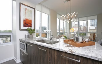 Building Photo - 750 N Hudson Ave