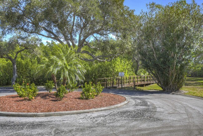 Building Photo - 2926 Lichen Ln