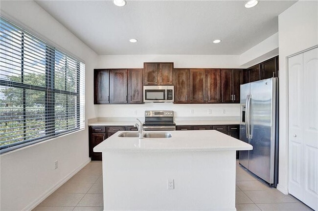 Building Photo - 3313 NW 11th Ave