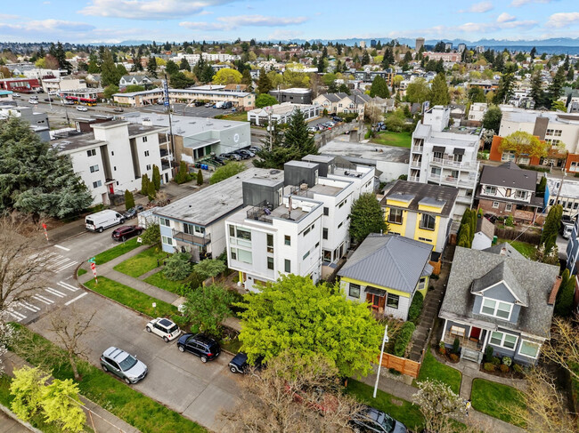 Building Photo - 4036 Linden Ave N