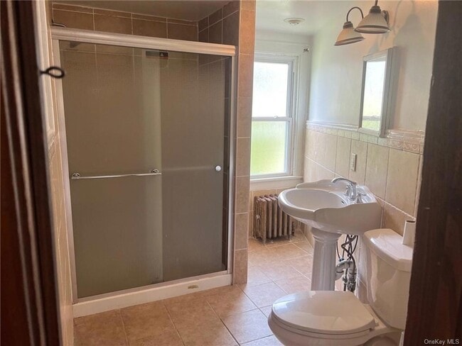 Building Photo - 123 Monhagen Ave