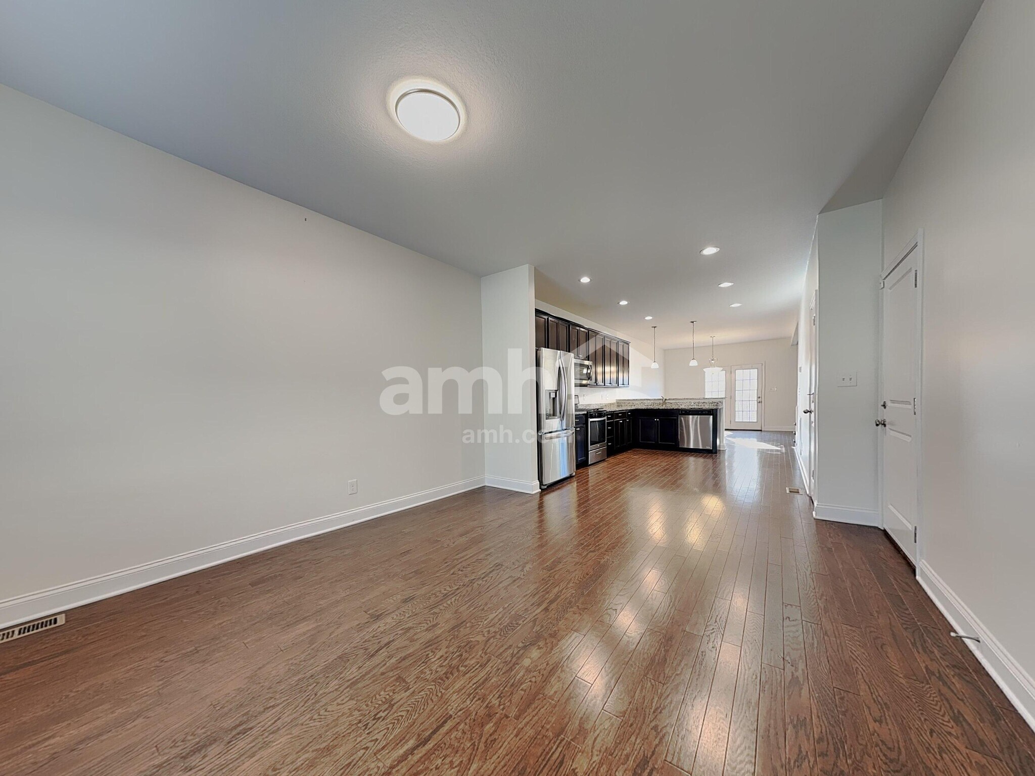 Building Photo - 1617 Silver Spur Ln