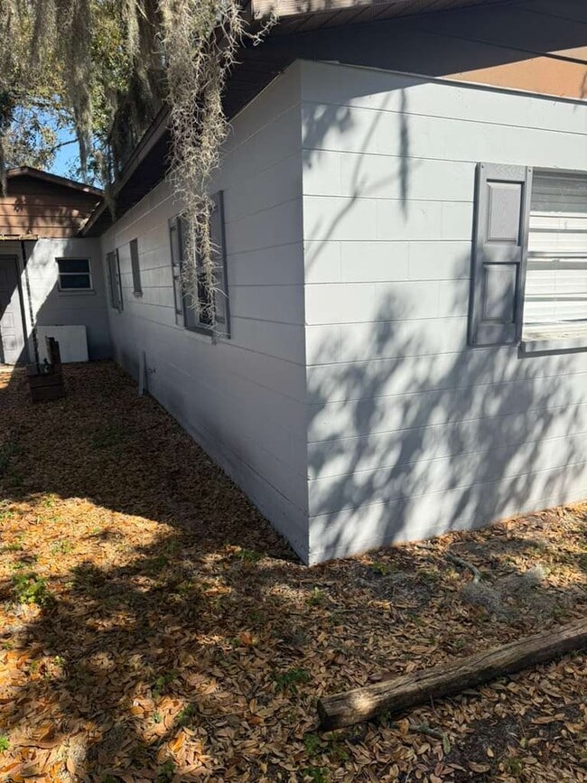 Building Photo - 38603 Naomi Ave