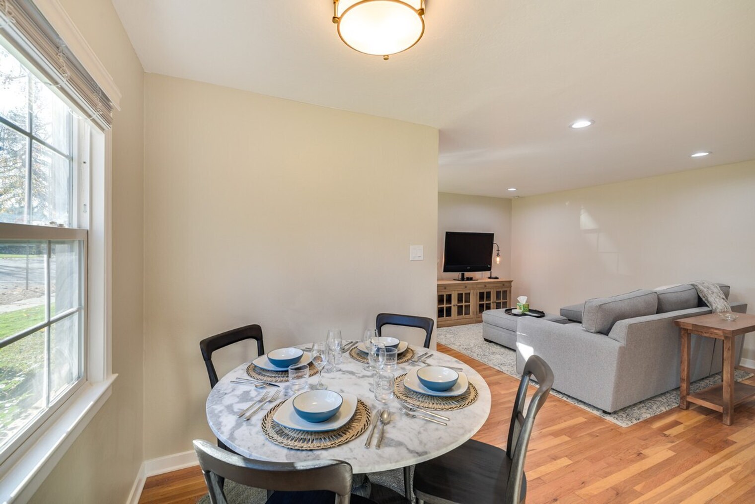 Building Photo - 1995 Creek Dr