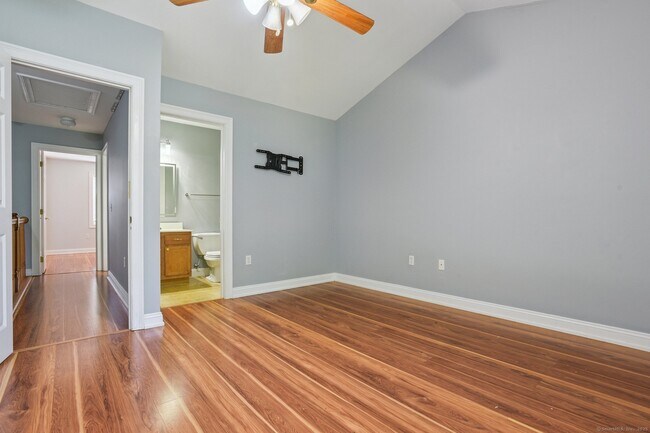 Building Photo - 43 Harbor View Ln