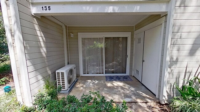 Building Photo - 7640 Hollister Ave