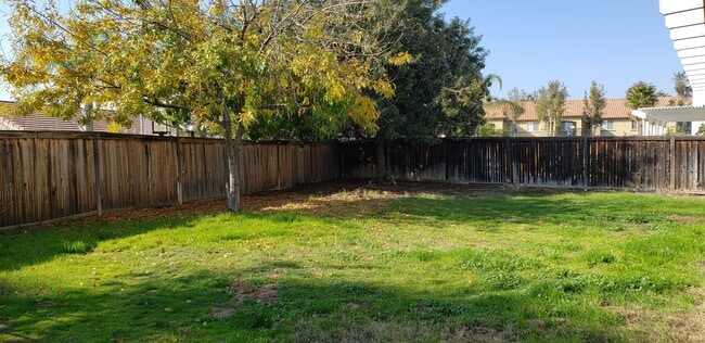 Building Photo - 7621 Kelty Dr