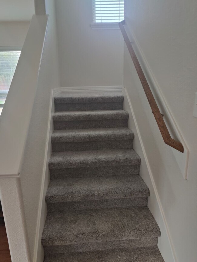 Building Photo - 17923 Hollow Hill Ln