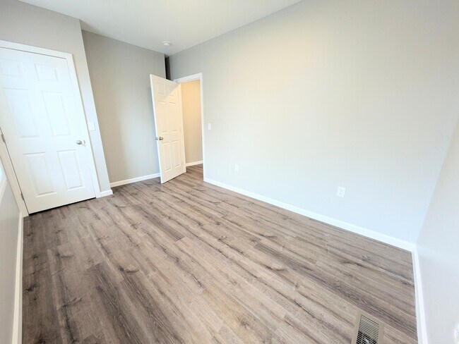 Bedroom 1 - 206 N Mathilda St