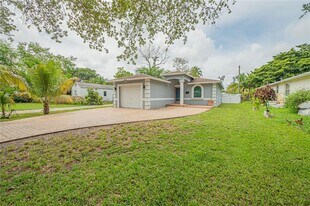 Building Photo - 2419 Washington St