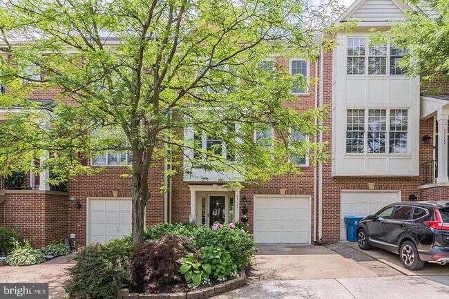 Building Photo - 43125 Holtby Square