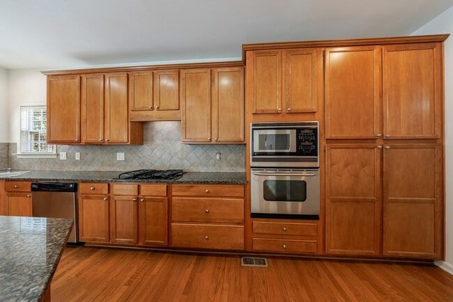 Building Photo - 279 Collins View Ct