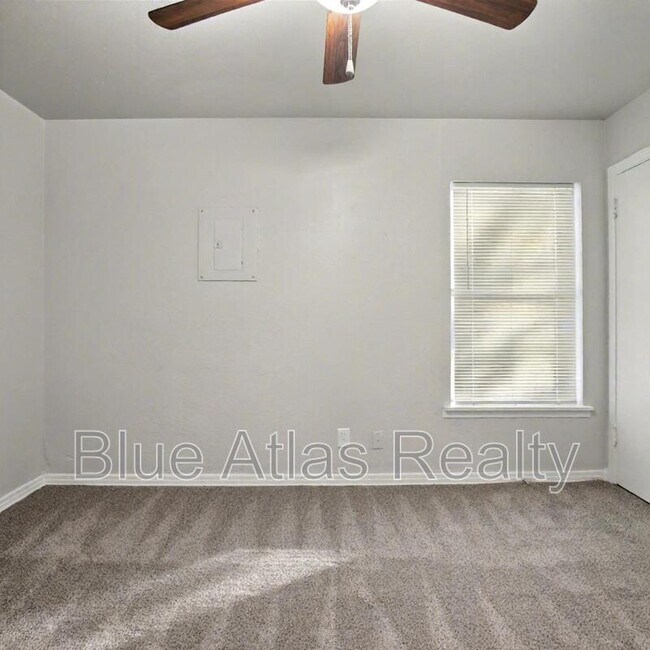 Building Photo - 4024 Wiman Dr