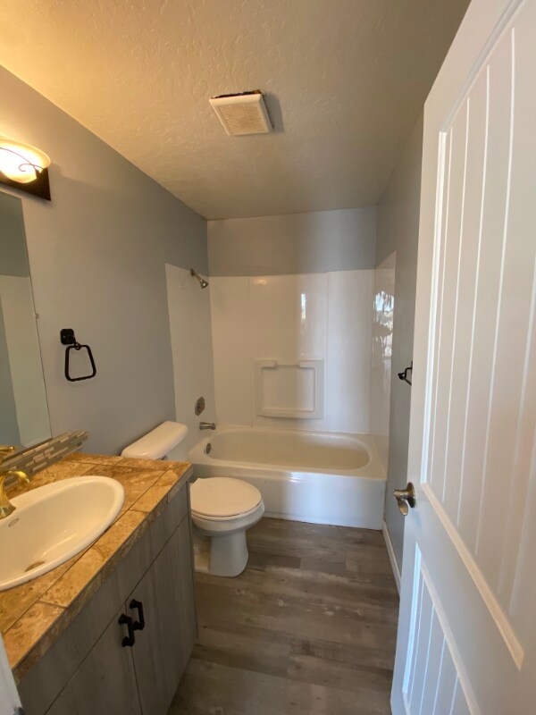 Building Photo - 420 Murray Ave