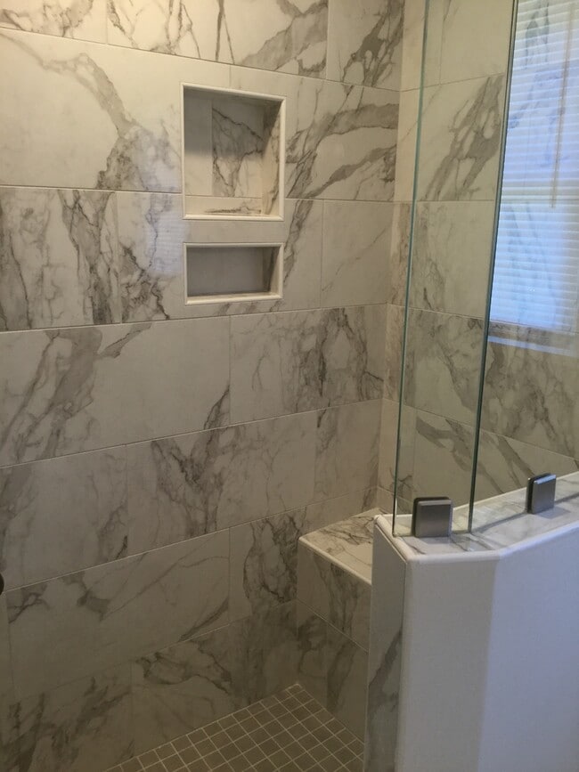 Building Photo - 2 Bed 1 Bath Renovated Home Forest Hill Park/Woodland Heights Area