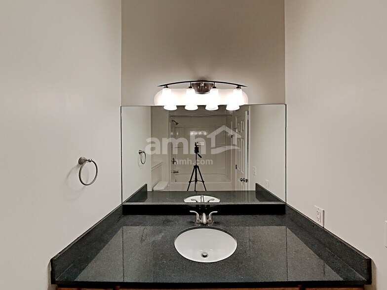 Building Photo - 4833 S 3575 W