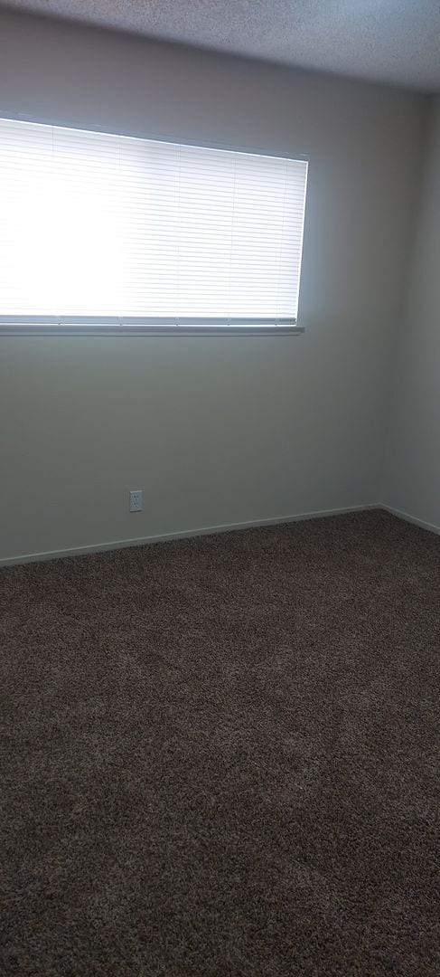 Building Photo - 1040 E Donna Dr