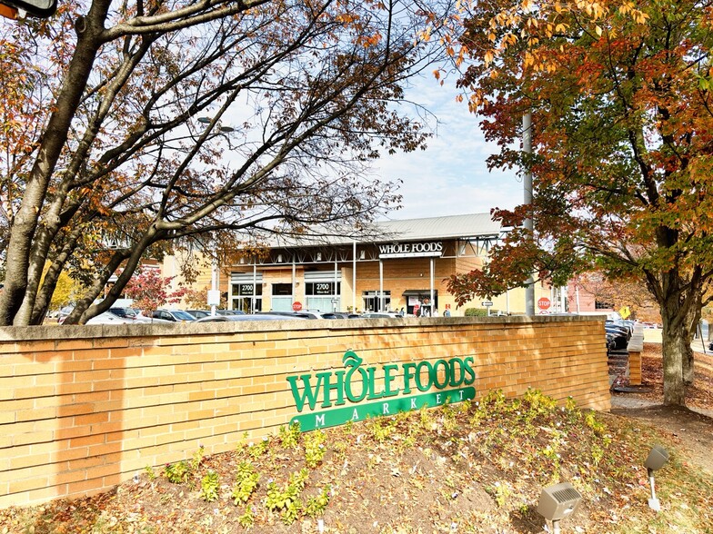 Building Photo - 1021 N Garfield St