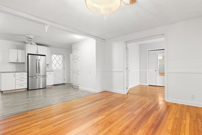 Building Photo - 147 Nahant Rd